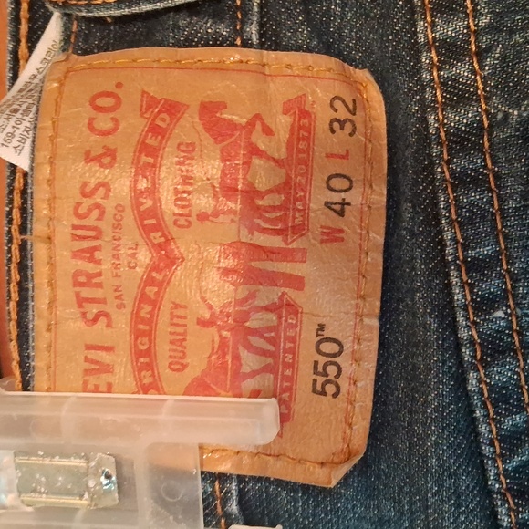Levi's 550 men's size W40 x L32 straight leg denim jeans - Picture 3 of 6
